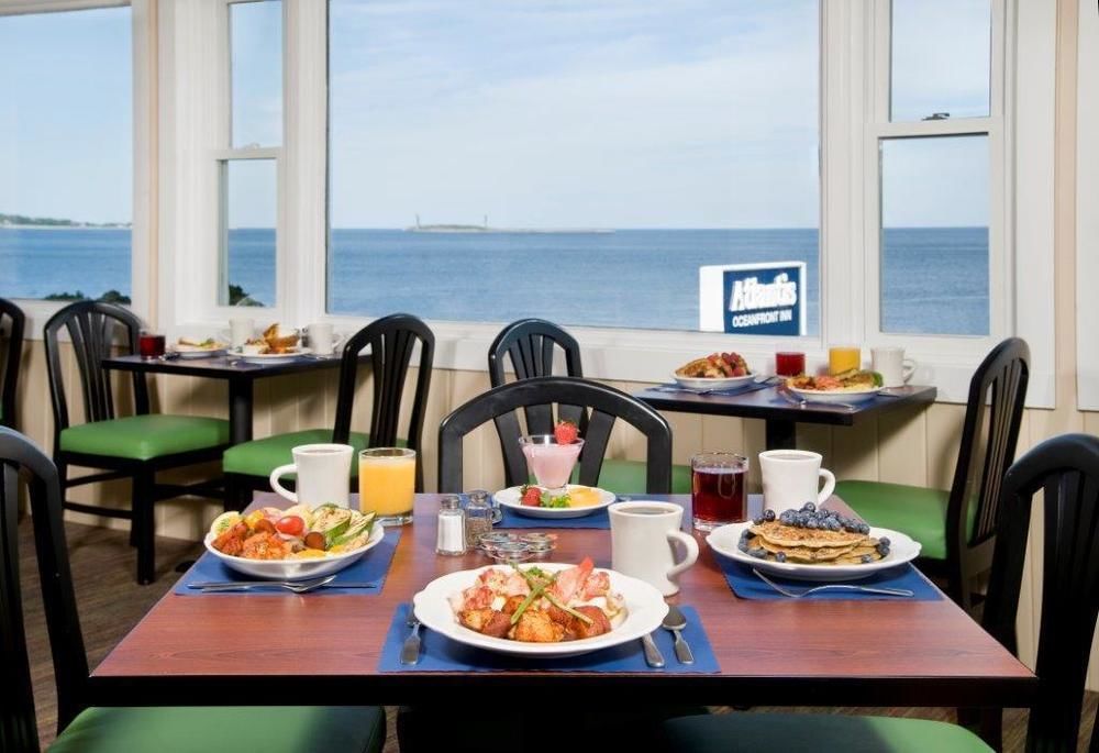Atlantis Oceanfront Inn Gloucester Exterior photo