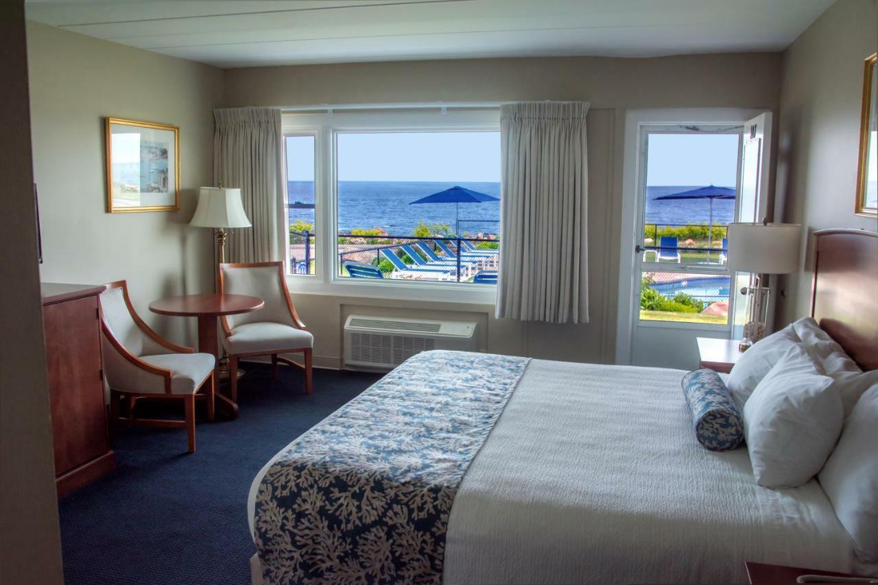 Atlantis Oceanfront Inn Gloucester Exterior photo