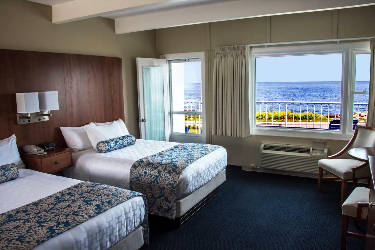 Atlantis Oceanfront Inn Gloucester Exterior photo